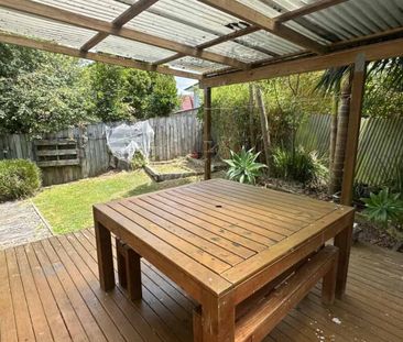 Spacious two bedroom property in Glenfield - Photo 4