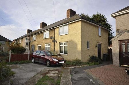 Dorothy Gardens, Dagenham, RM8 - Photo 5