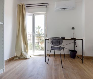 Carrer de lArquitecte Arnau, Valencia, Valencian Community 46020 - Photo 2