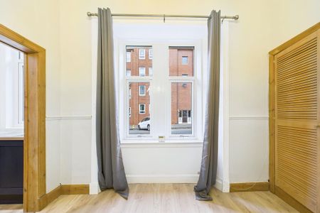 1 bedroom ground floor flat to rent - Photo 2