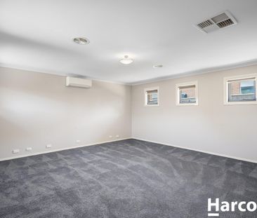 SPACE, STYLE & LIFESTYLE IN THE HEART OF MANOR LAKES - Photo 1