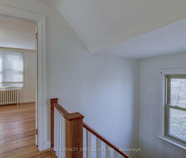 Detached Home For Lease | X8310222 - Photo 3