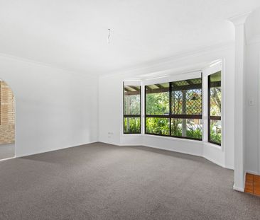 Lovely Family Home in Leafy Surrounds - Photo 1