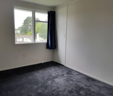 WEST HARBOUR - Newly Renovated 3 Bedroom Home - Photo 2