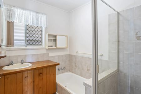 173 Macdonnell Road, - Photo 3