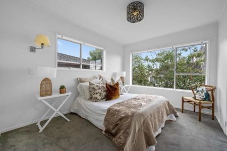 Modern 2-Bedroom Unit in Remuera – Perfect Location! - Photo 3