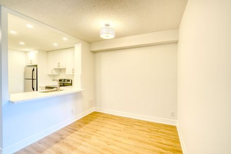 For Lease - 32 Clarissa Drive Unit# 417, Richmond Hill, Ontario - Photo 2