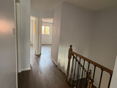 For Lease - 127 Galleria Parkway, Markham, Ontario - Photo 4