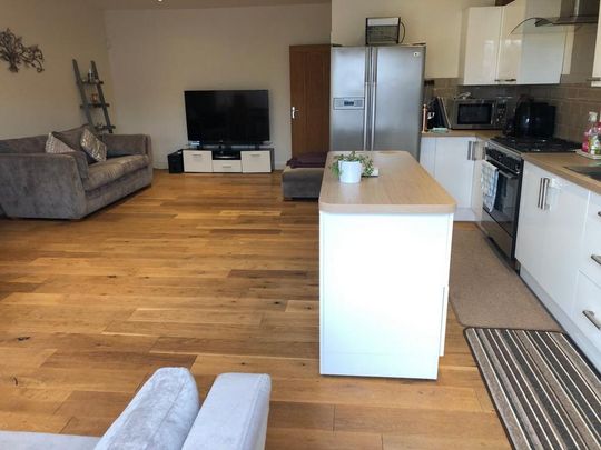 House share to rent - Photo 1