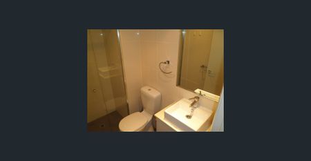 MODERN 2 BEDROOM CLOSE TO ALL & VIEWS - Photo 5