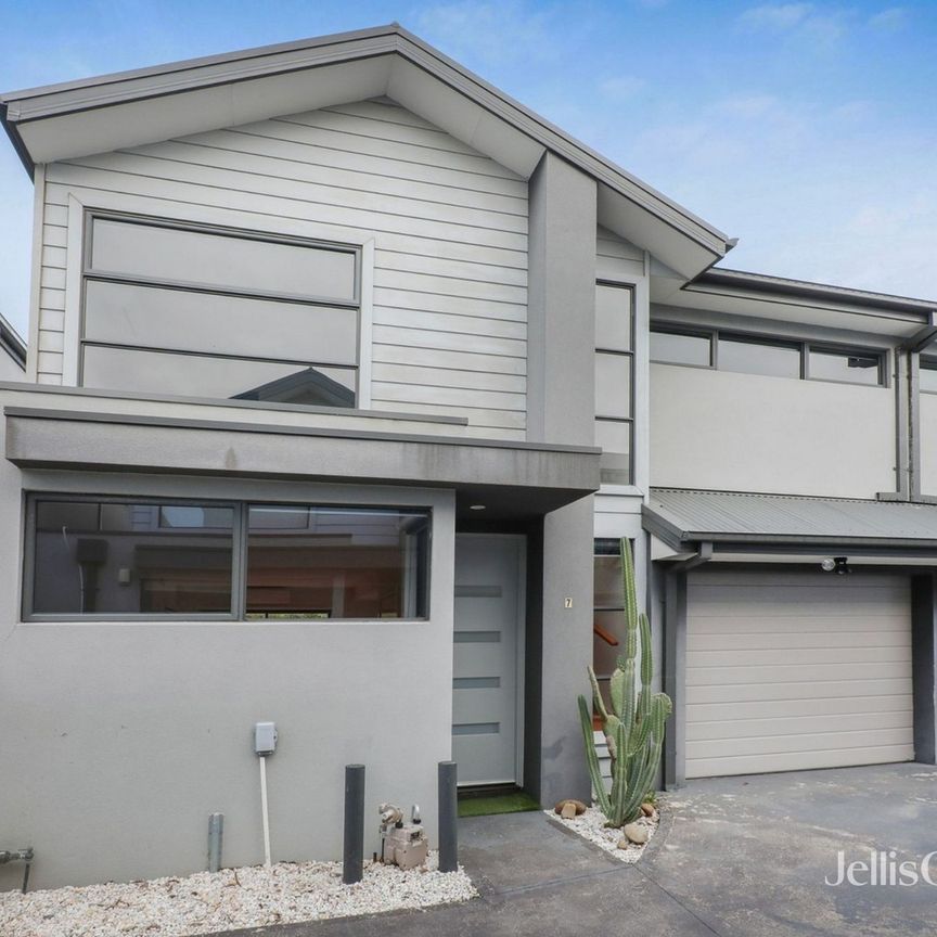 7/14 Collins Avenue, Altona North VIC 3025 - Townhouse For Rent | Domain - Photo 1