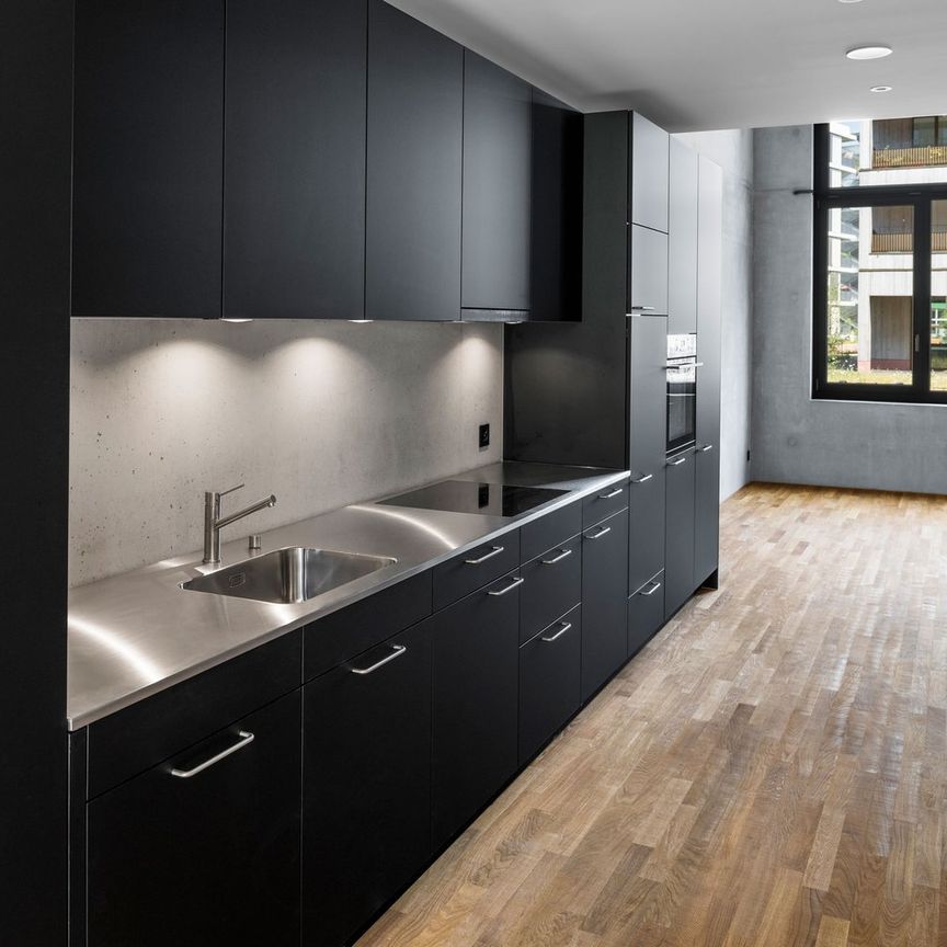 "Modernes Wohnen in einer Atelierwohnung" - Photo 1