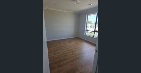 LOW-MAINTENANCE FAMILY HOME FOR LEASE! - Photo 2