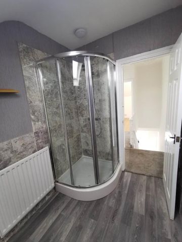 3 bedroom terraced house to rent - Photo 3