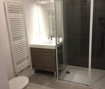 GUIPAVAS - Appartement T2 récent de 40m² avec terrasse et place de ... - Photo 4