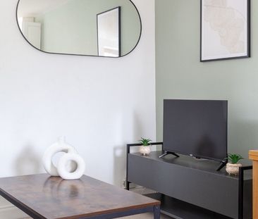 1 Bed Detached House, Dowells Street, SE10 - Photo 1