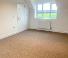 4 bed House - Detached for Rent - Photo 5