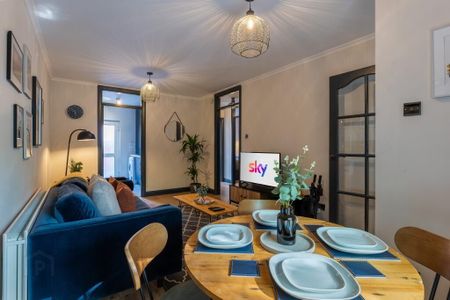 City Centre Short Term Let, Salisbury Court, Belfast, BT7 1DD - Photo 5