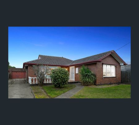 7 Portobello Way, Fraser Rise, Vic 3336 - Photo 2