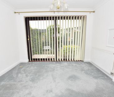 4 bedroom detached house to rent - Photo 2