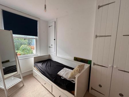 2 bedroom terraced house to rent - Photo 3