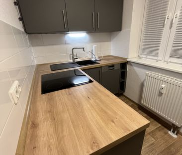 Ideal für Singles** Schöne 2-Raum Wohnung mit Wanne und Balkon in S... - Photo 1