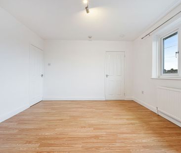 2 bed terraced house to rent in Coniston Avenue, Manchester, M38 - Photo 6