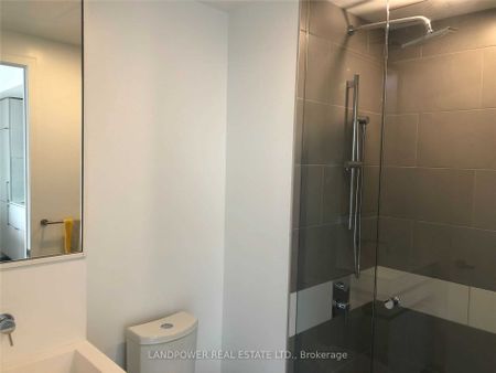 For Lease - 197 Yonge Street Unit# 2013, Toronto, Ontario - Photo 2