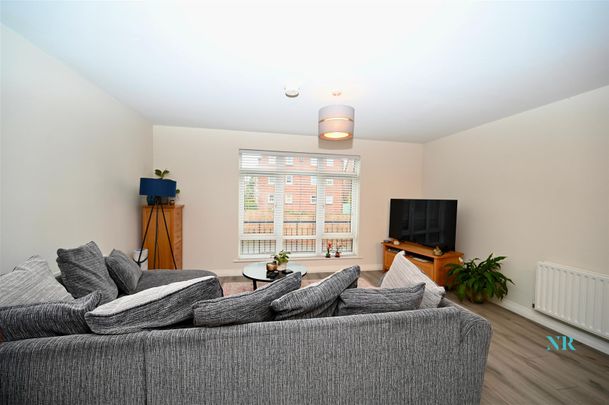 Apt 5, 39 Dundela Crescent, Belfast, BT4 3BN - Photo 1