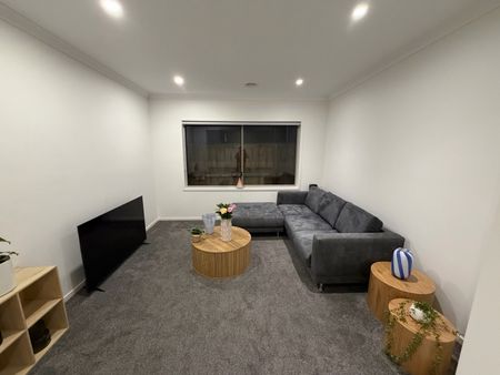 Wyndham Vale - Photo 2