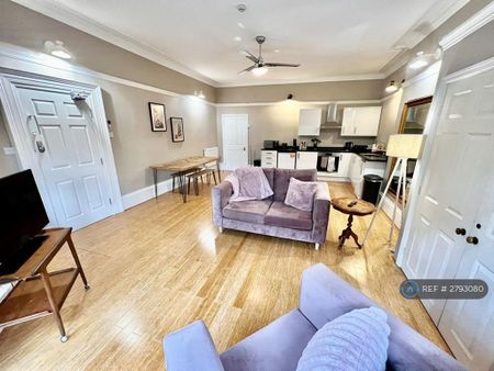 1 bedroom flat to rent - Photo 2