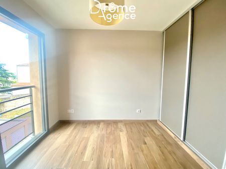 Location Appartement 3 pièces 81m² TOURNON SUR RHONE 07300 - Photo 4