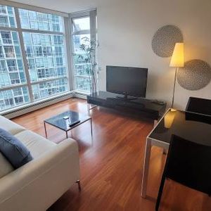 *** FULLY FURNISHED EXECUTIVE CONDO *** 28TH FLOOR *** VIEW ! *** - Photo 2