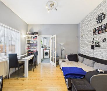 Ferndale Road, Ashford, Middlesex,TW15 - Photo 1