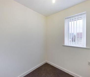 3 bedroom end of terrace house to rent - Photo 1