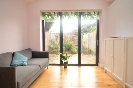 2 bedroom terraced house to rent - Photo 3