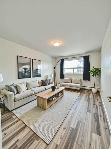 33 Boulevard Brunswick, Montréal, QC - Photo 4