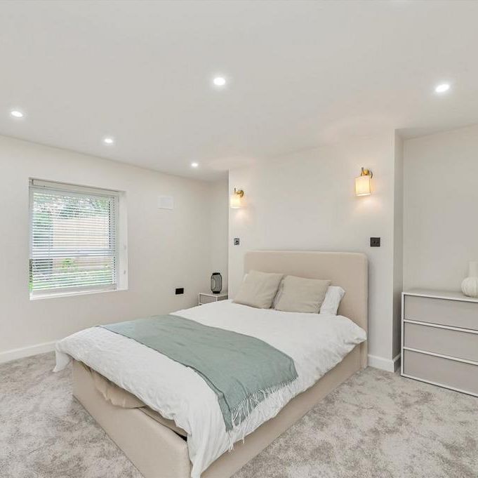 2 bedroom maisonette to rent - Photo 1