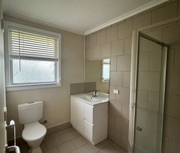 Three Bedroom Home - Photo 6