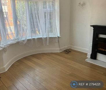 3 bedroom semi-detached house to rent - Photo 2