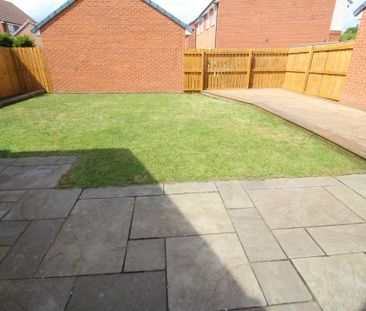 4 bedroom detached house to rent - Photo 3