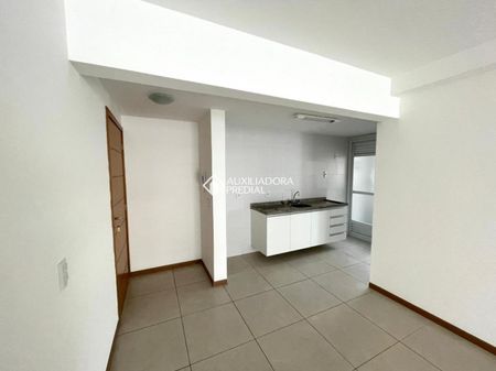 Apartamento com 3 quartos e 96m² para alugar em Abraão, Florianópolis. - Photo 2