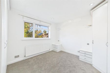 5 bedroom detached house to rent - Photo 4