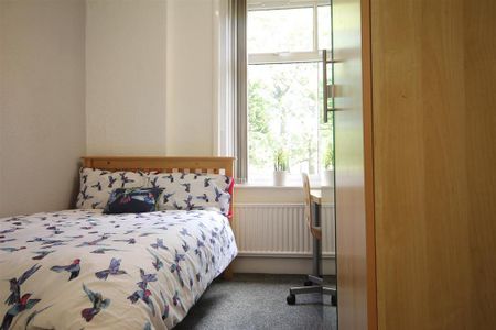 3 bedroom maisonette to rent - Photo 4