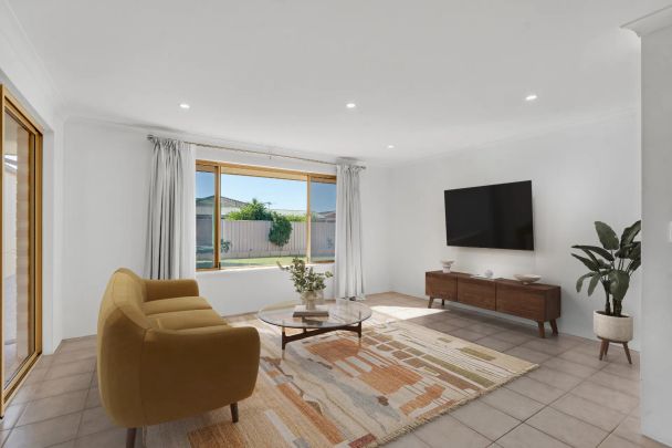 Welcoming 4 Bedroom Home with Modern Touches - Photo 1