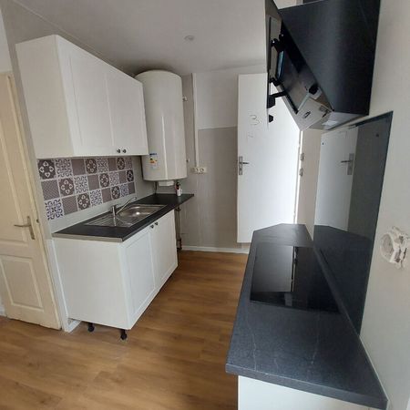 Location Appartement 2 pièces 25m² - Photo 3