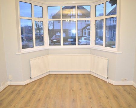 Litchfield Avenue, Morden, SM4 - Photo 2