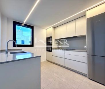 Piso en alquiler en Carrer de la Laura - Foto 4