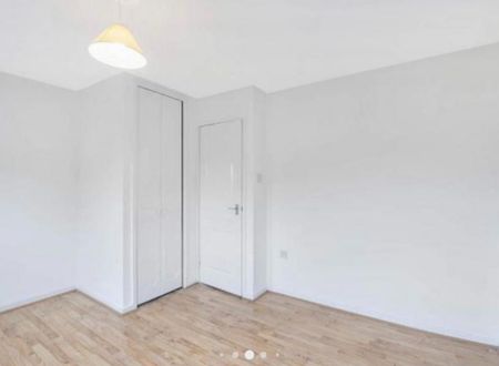 2 bedroom semi-detached house to rent - Photo 4