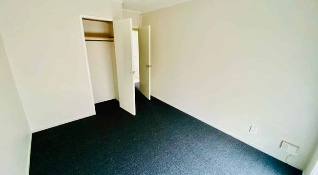 PAPAKURA, 3 BEDROOMS - Photo 1